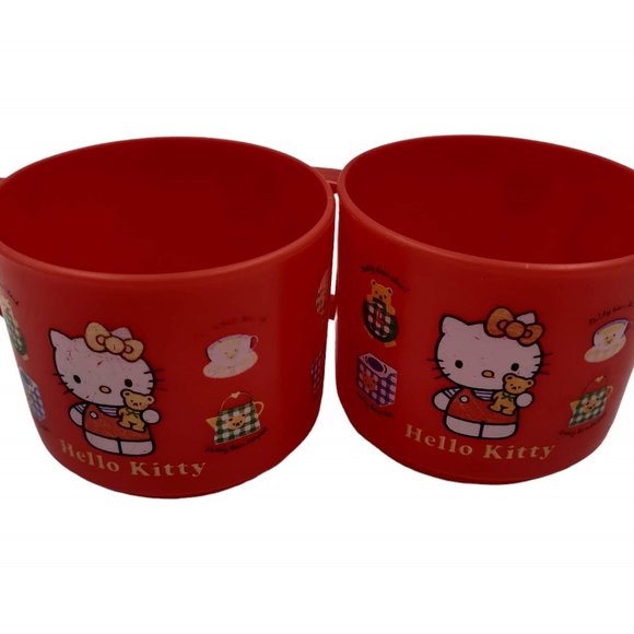 Vintage 94 96 Hello Kitty Sanrio Set 2 Red Pink Plastic Plates 2 Red Cups 1 Fork - Picture 5 of 12